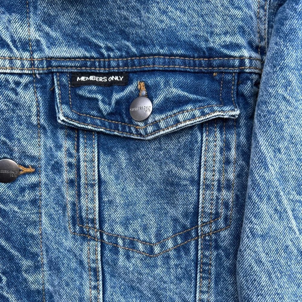 Men’s Members Only Looney Tunes Denim Jacket Sz M - Picture 4 of 6